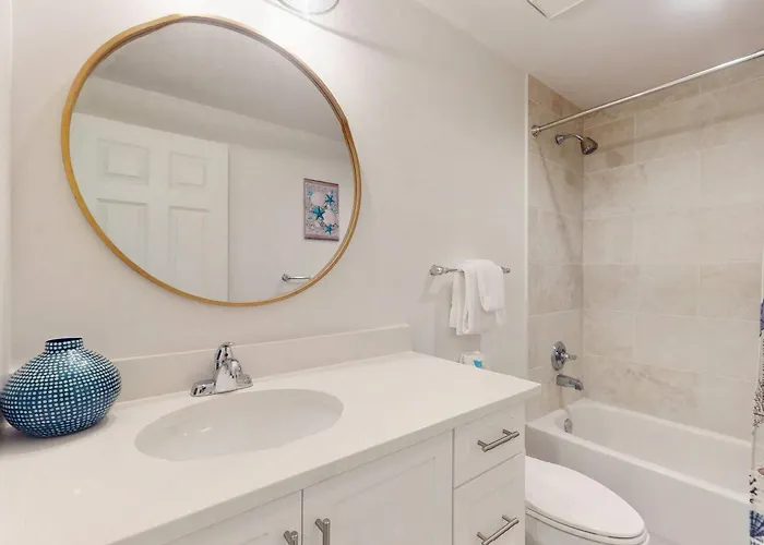 Holiday home 4th-floor Oceanfront With Private Balcony Pools Hot Tub Tennis *